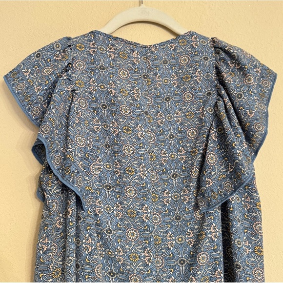 Max Studio Blouse XS Blue White Floral Ruffle Cap Sleeves Button Detailed Shirt - Picture 10 of 15